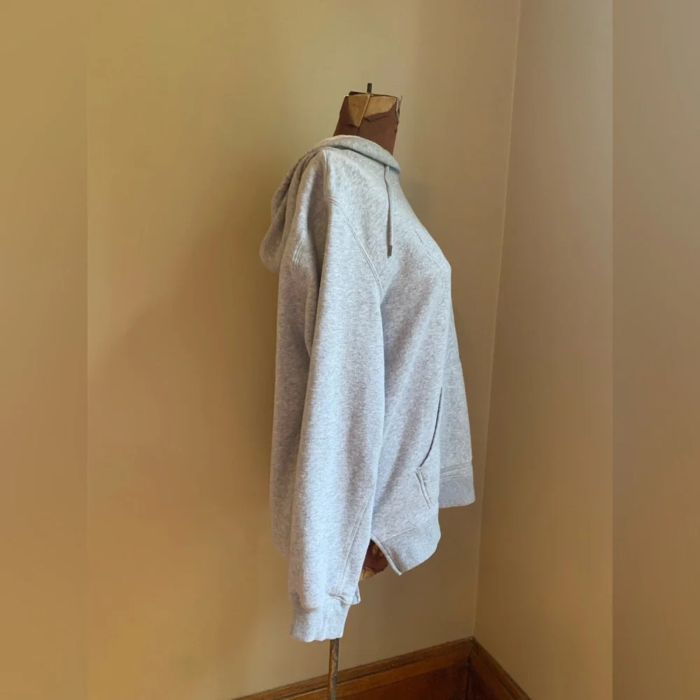 Levi’s gray hooded embossed sweatshirt, hoodie - Picture 5 of 9